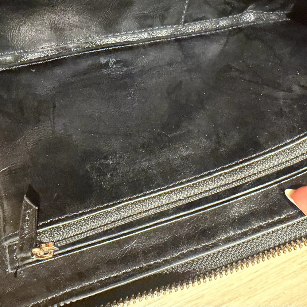 Black Leather Quilted Wallet clutch - Picture 4 of 10